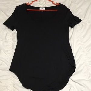 black shirt sleeve shirt